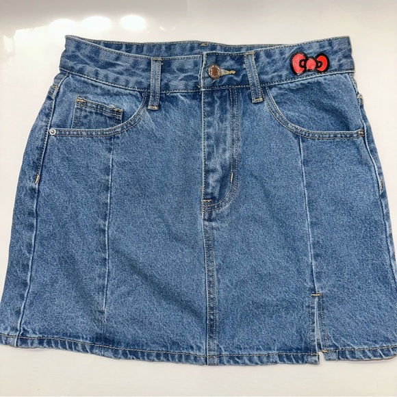 hello kitty denim skirt - Picture 4 of 5
